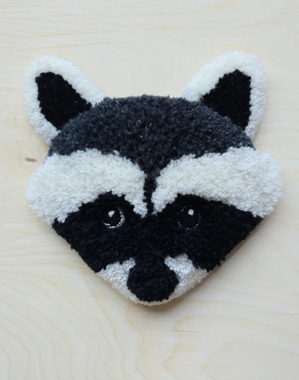 Pesukarhu, Seinäkoriste